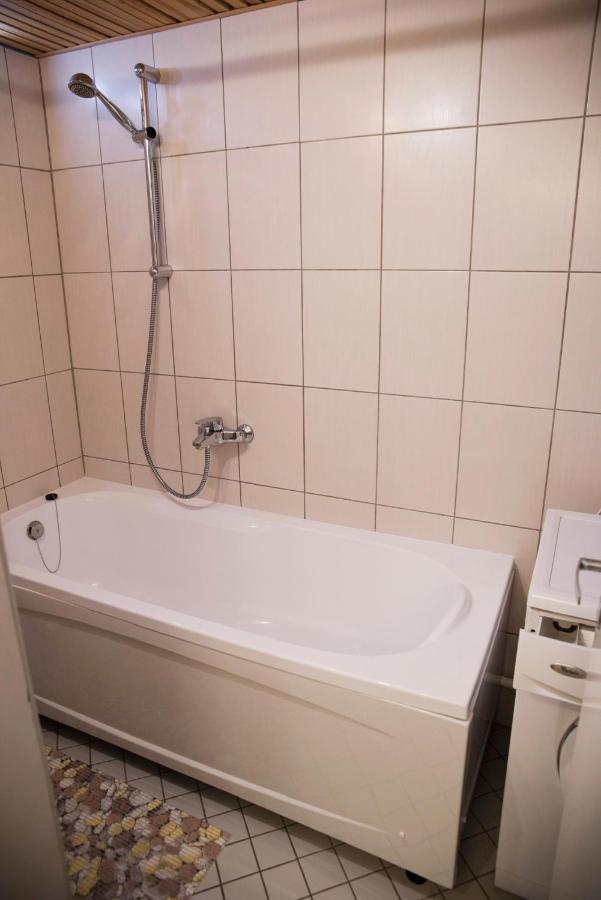Papiniidu Studio Apartments Pärnu Buitenkant foto